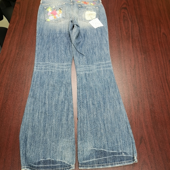 Jean - Picture 10 of 11